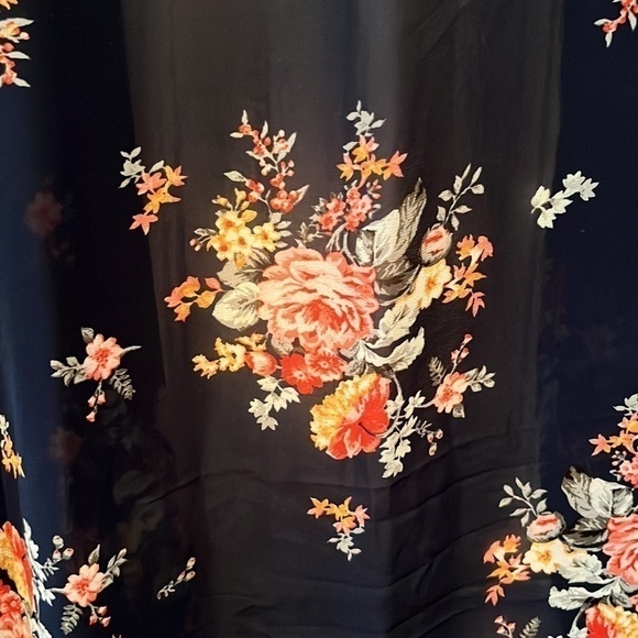 𝅺TORRID NWT sheer floral bouquet, chiffon, open kimono long length size 1/2X - Picture 7 of 7